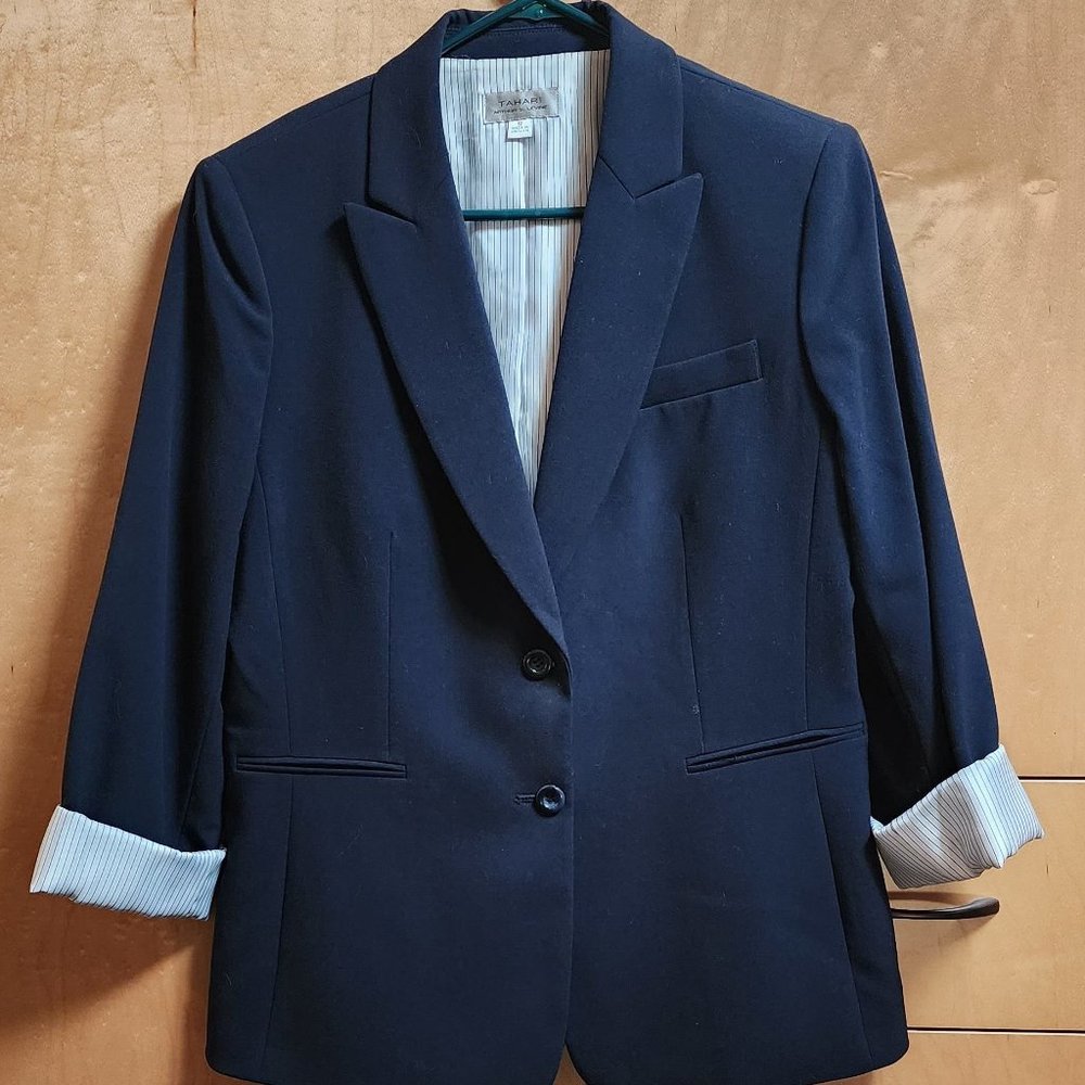 TAHARI Arthur S. Levine 2-button Professional Blazer, Size 12